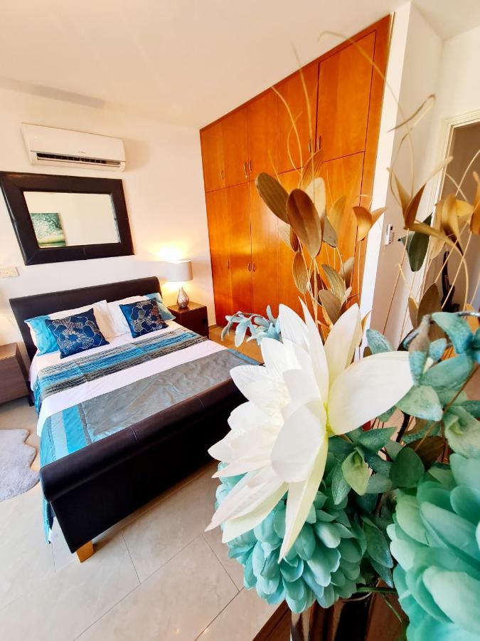 Stunning Apartment C106 With Balcony Looking Over Pool เปเยีย ภายนอก รูปภาพ
