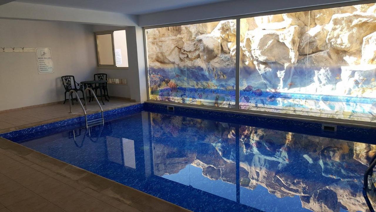 Stunning Apartment C106 With Balcony Looking Over Pool เปเยีย ภายนอก รูปภาพ